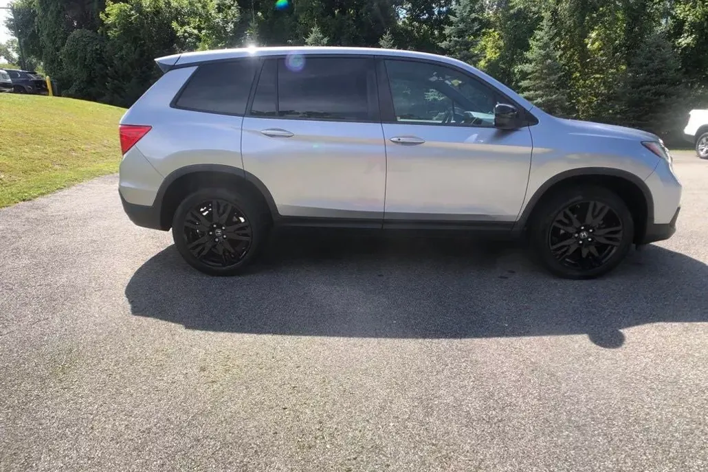 2019 Honda Passport Sport photo 1