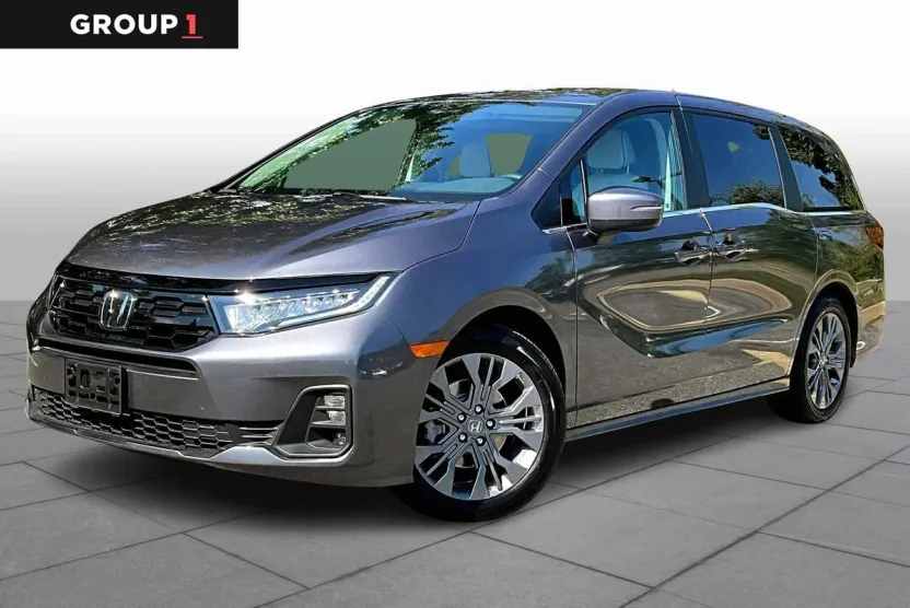 2025 Honda Odyssey Touring photo 1