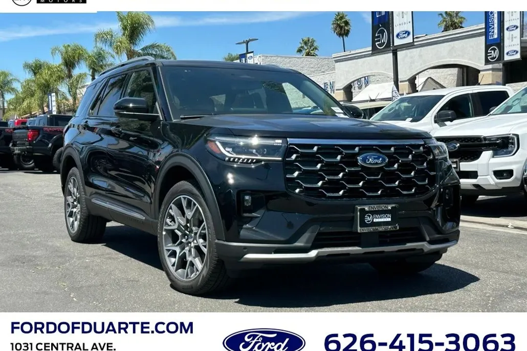 2025 Ford Explorer Platinum photo 1