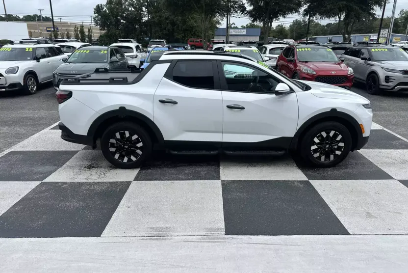 2025 Hyundai Santa Cruz SEL Activity photo 1