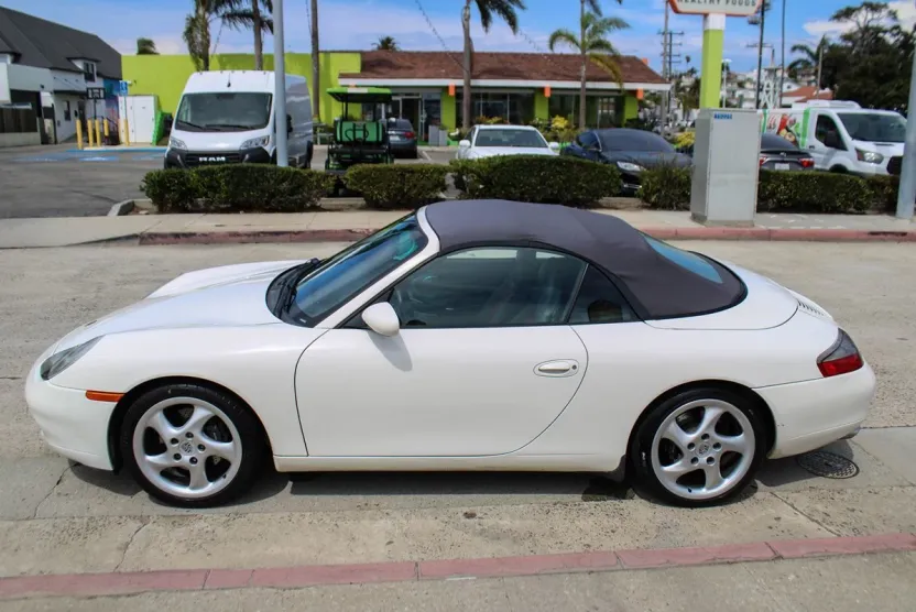 2000 Porsche 911 Cabriolet photo 1