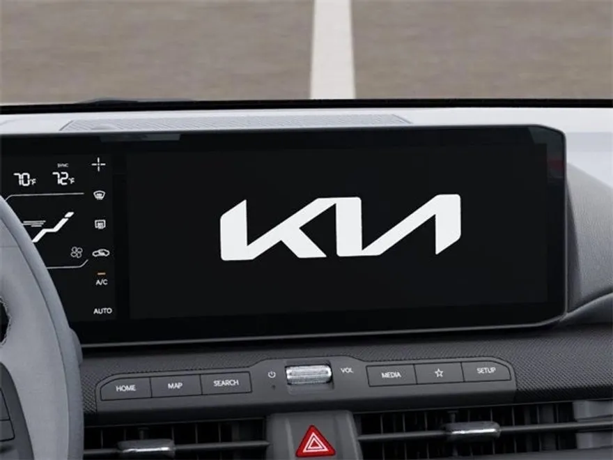 2025 Kia K4 EX photo 19