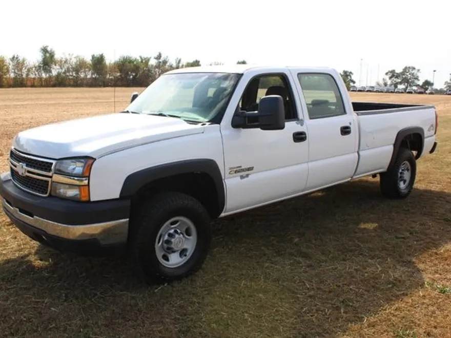 2006 Chevrolet Silverado 2500HD Work Truck photo 1