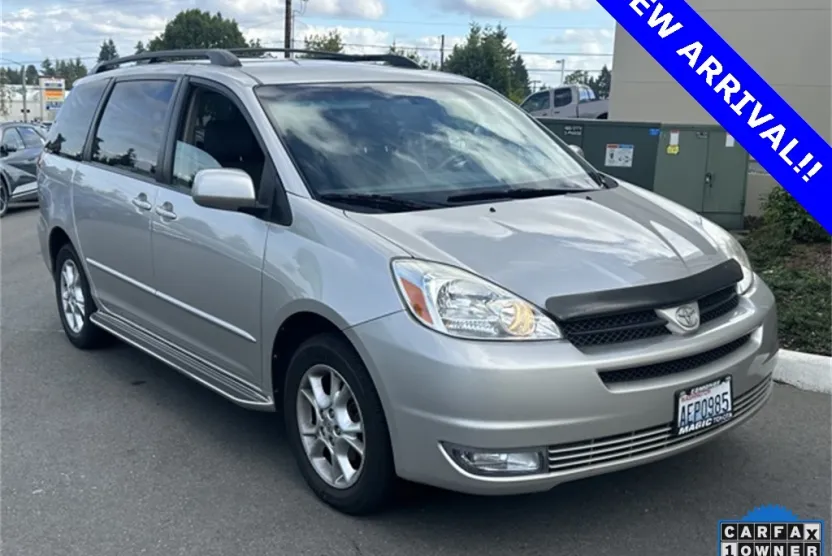 2004 Toyota Sienna XLE photo 1