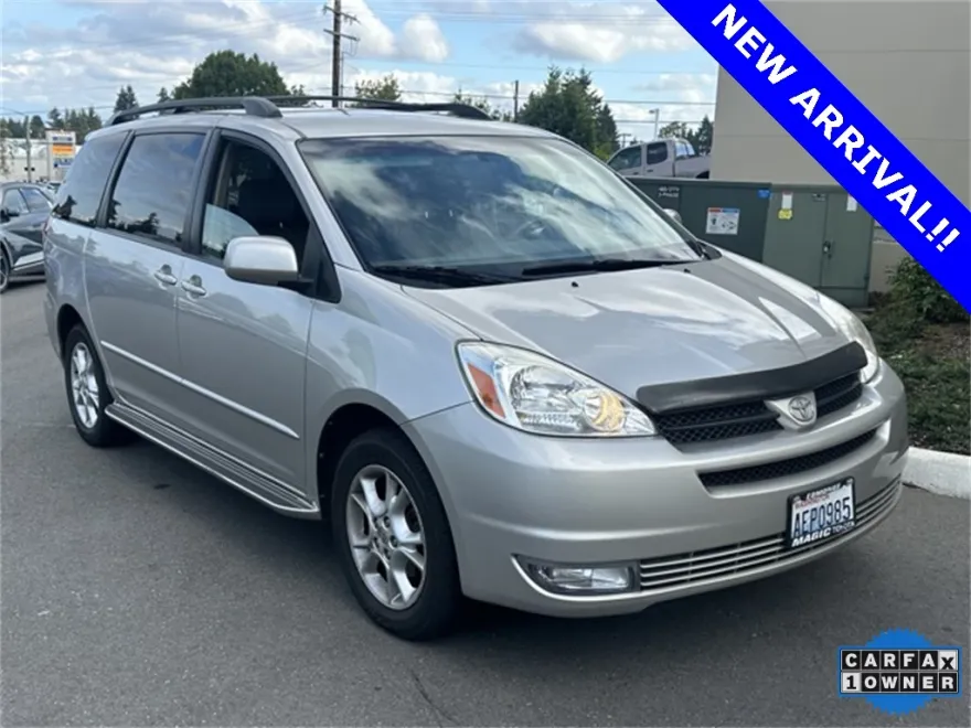 2004 Toyota Sienna XLE photo 1