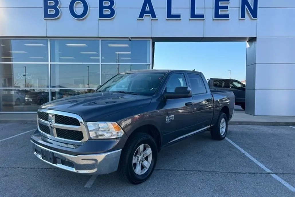 2023 Ram 1500 Classic SLT photo 1