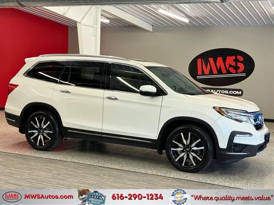 2019 Honda Pilot Touring photo 1