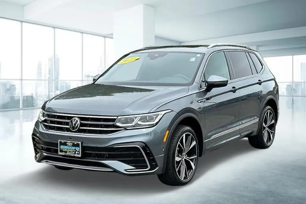 2023 Volkswagen Tiguan SEL R-Line Black photo 1