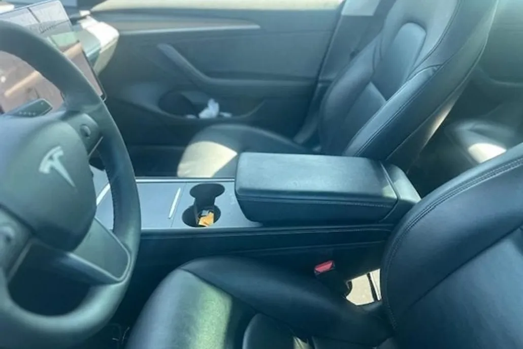 2021 Tesla Model 3 Long Range photo 1