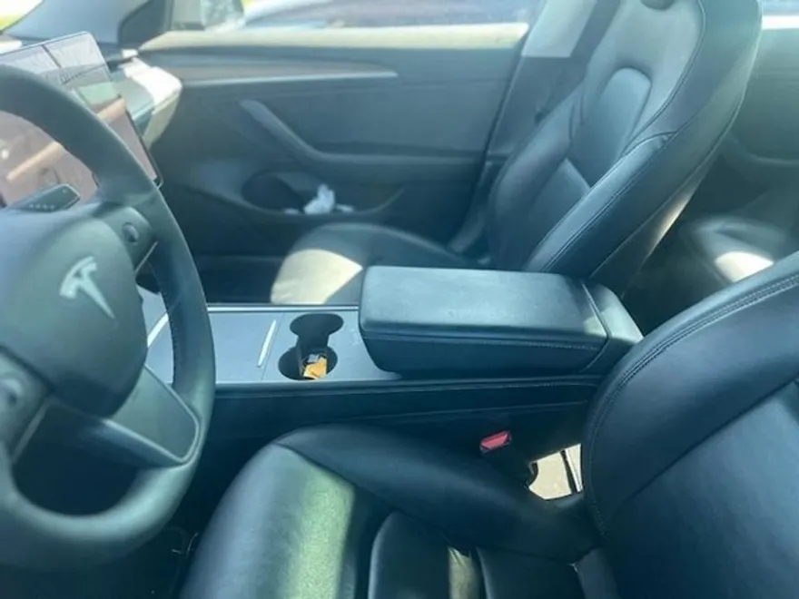 2021 Tesla Model 3 Long Range photo 1