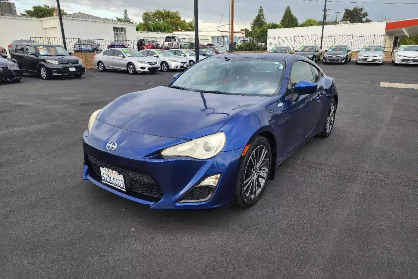 2013 Scion FR-S photo 1