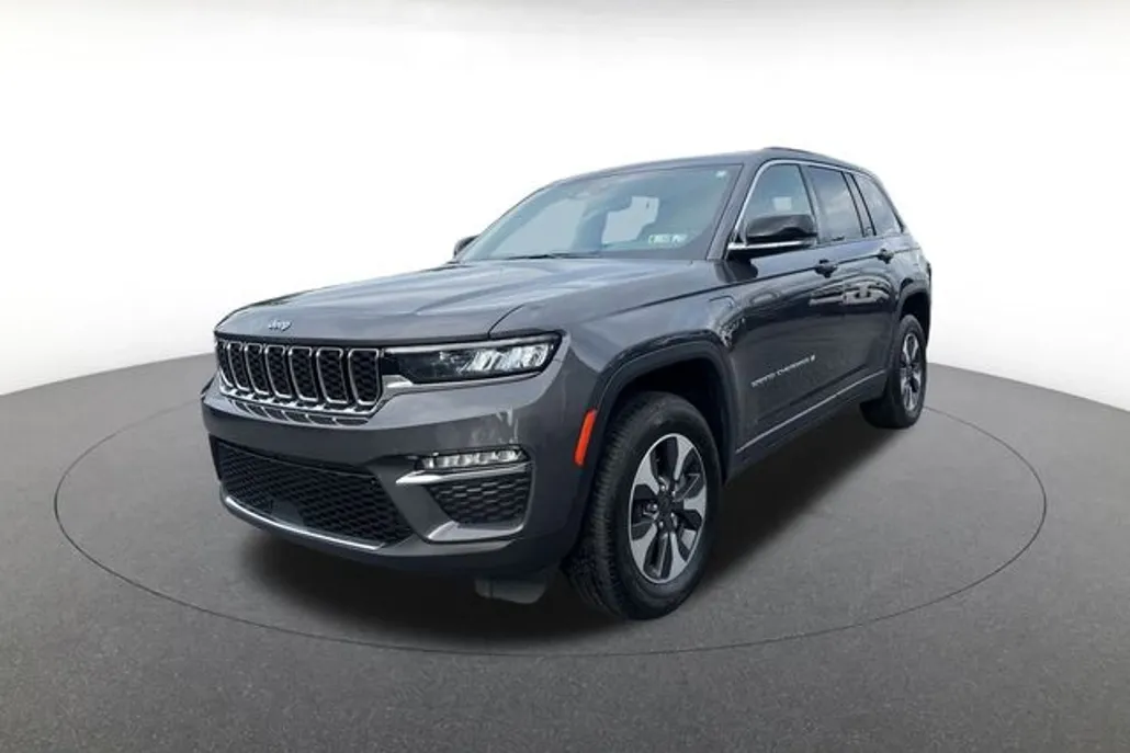 2024 Jeep Cherokee Limited 4xe photo 1