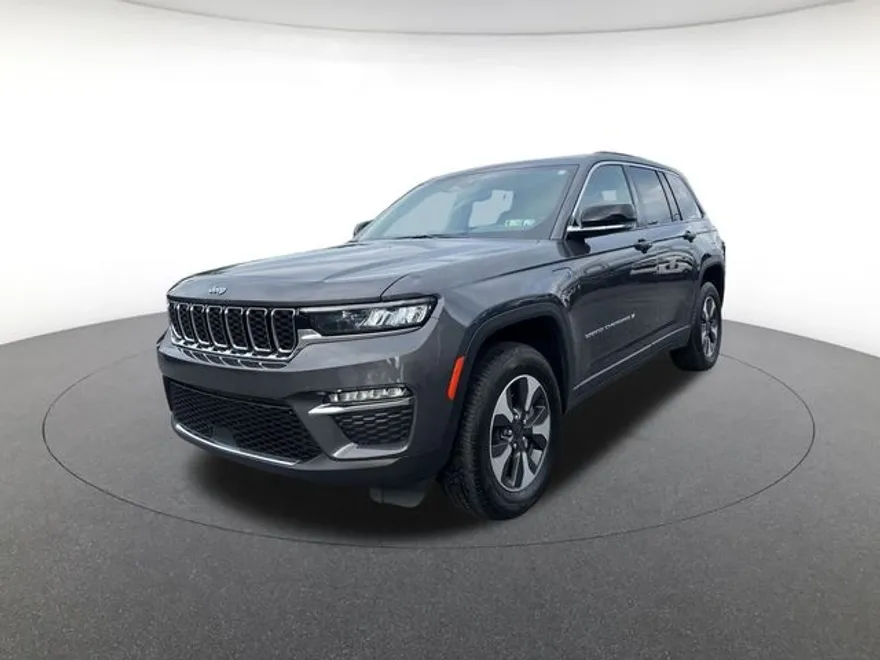 2024 Jeep Cherokee Limited 4xe photo 1
