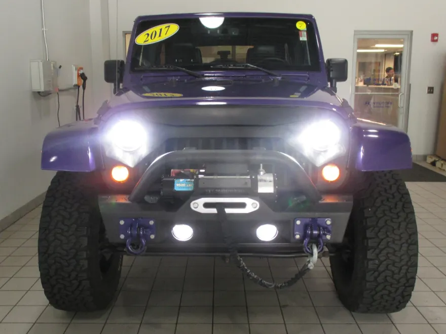 2017 Jeep Wrangler Unlimited Sahara photo 1