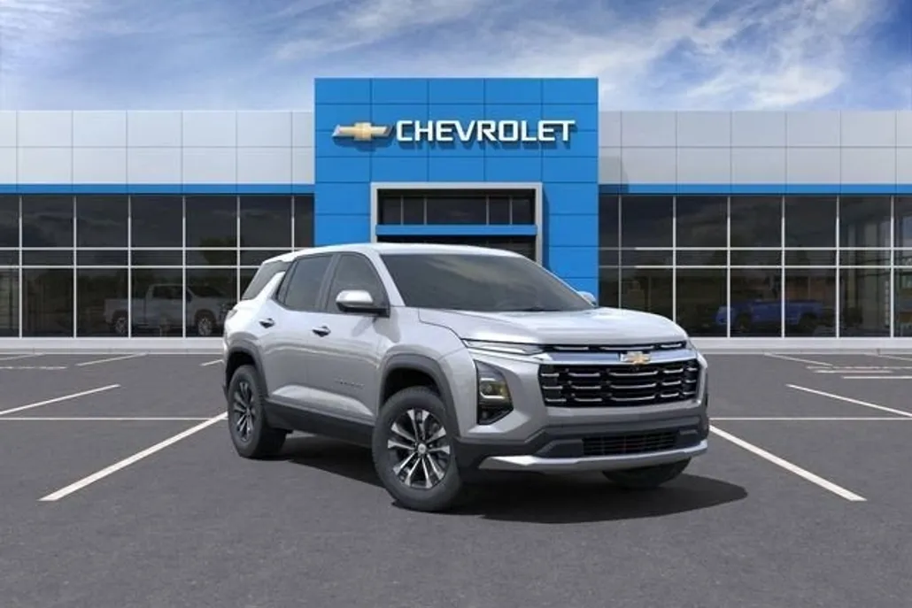 2026 Chevrolet Equinox LT photo 1