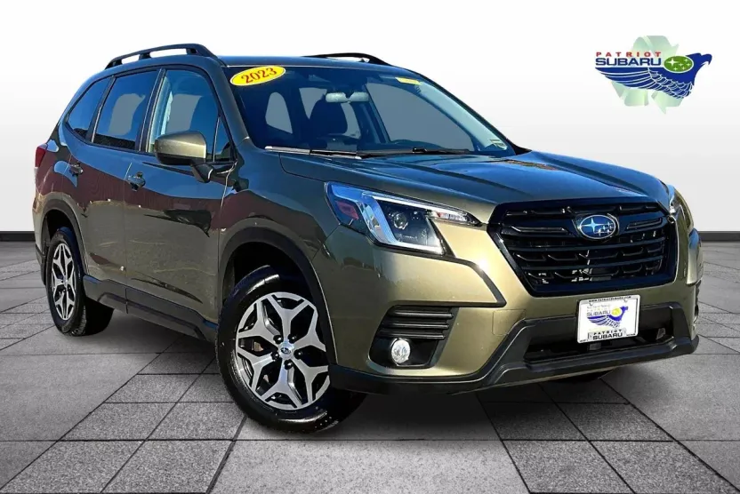2023 Subaru Forester Premium photo 1