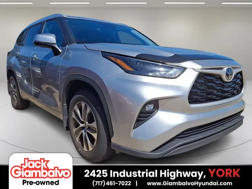 2023 Toyota Highlander XLE photo 1
