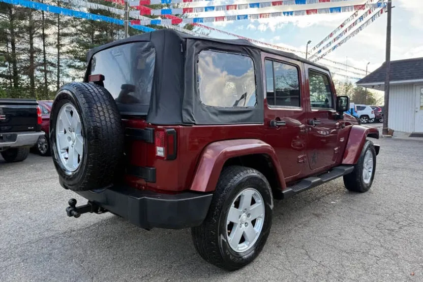 2007 Jeep Wrangler Unlimited Sahara photo 1