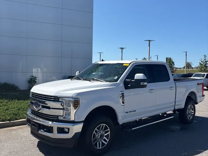 2019 Ford F-250 Lariat photo 1