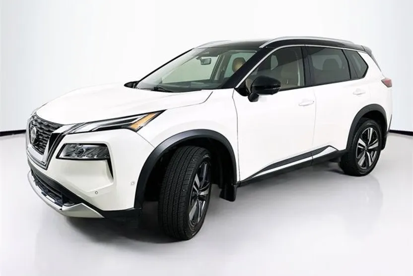 2023 Nissan Rogue Platinum photo 1