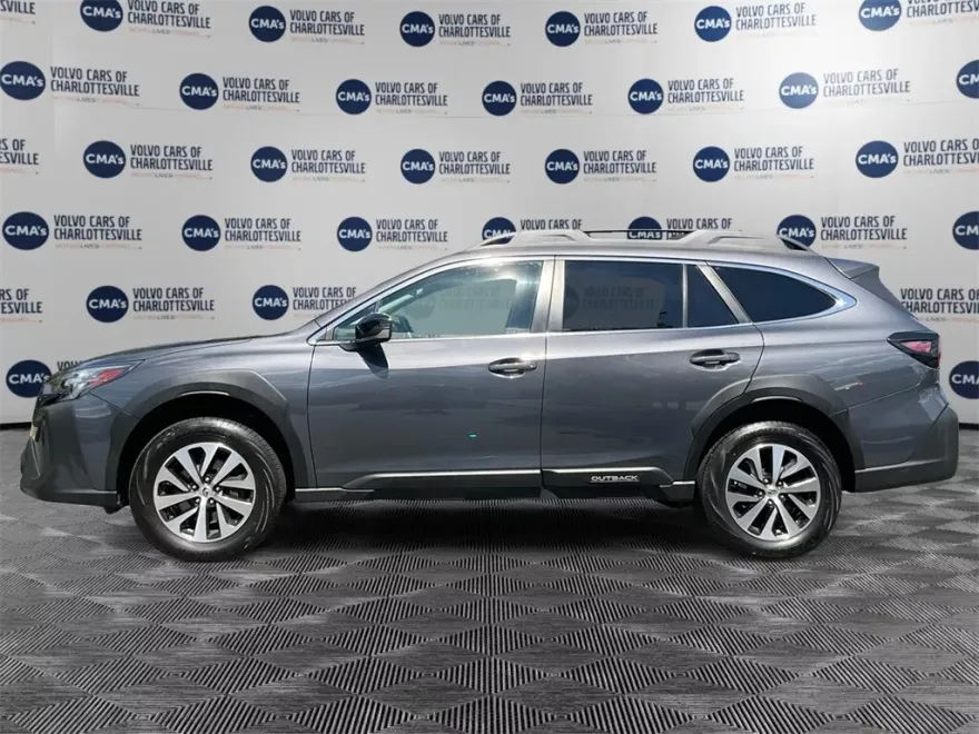 2023 Subaru Outback Premium photo 1
