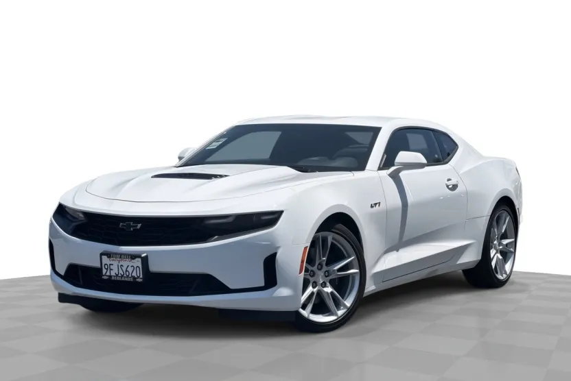 2022 Chevrolet Camaro LT1 photo 1