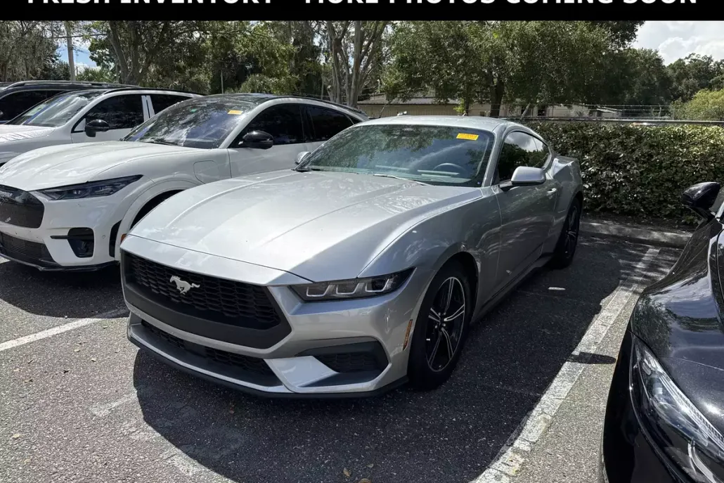 2025 Ford Mustang EcoBoost photo 1