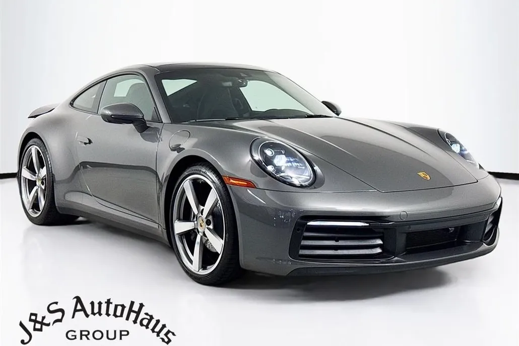 2023 Porsche 911 4 T photo 1