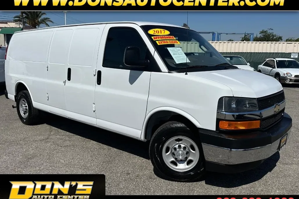 2017 Chevrolet Express 2500 Cargo Van photo 1