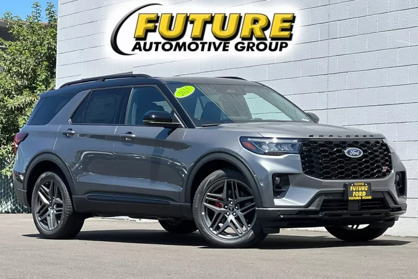 2025 Ford Explorer ST photo 1