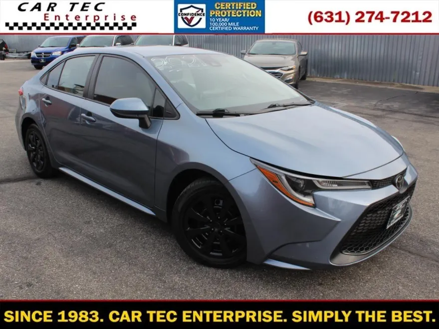 2021 Toyota Corolla LE photo 1
