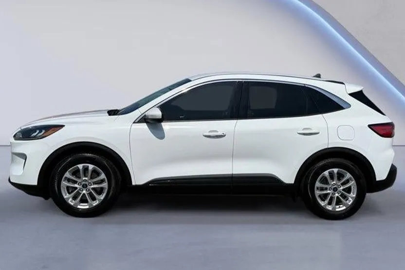 2021 Ford Escape SE photo 1