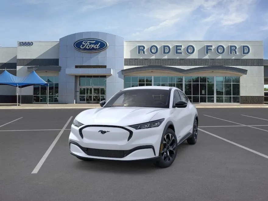 2025 Ford Mustang Mach-E Select photo 1