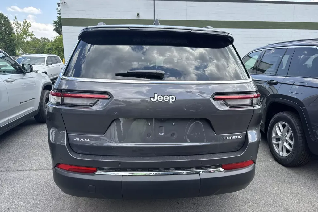 2025 Jeep Grand Cherokee Laredo X photo 1