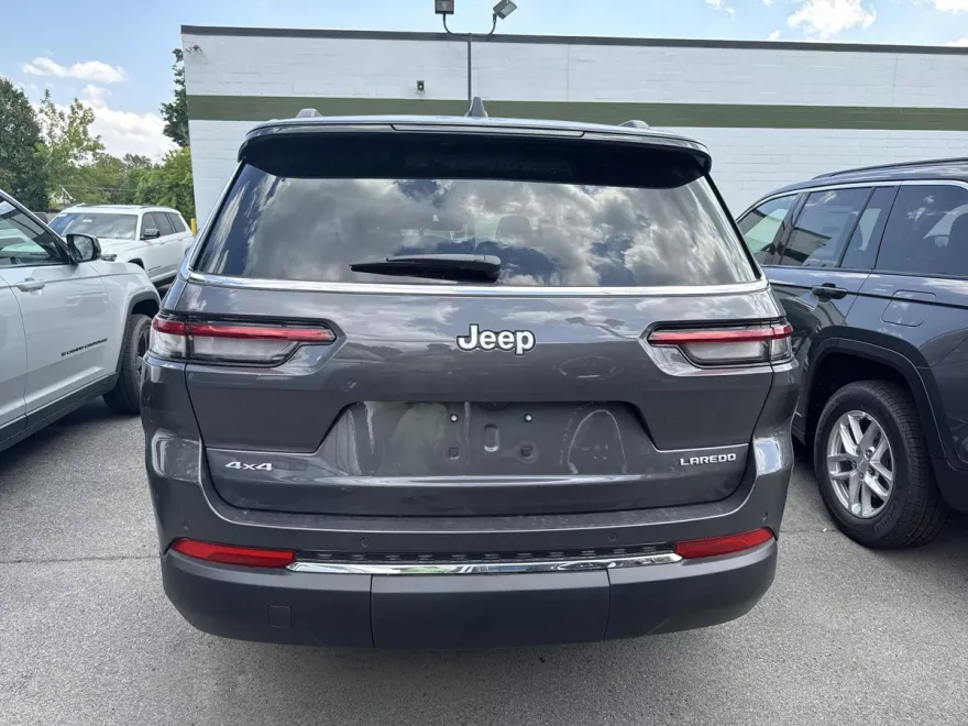 2025 Jeep Grand Cherokee Laredo X photo 1