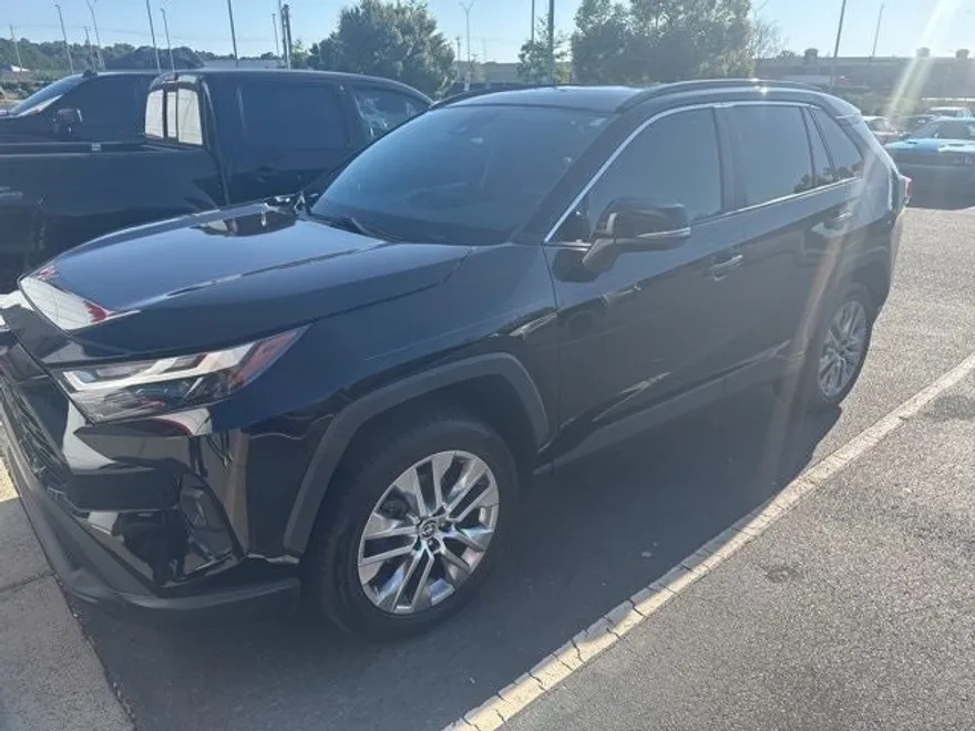 2023 Toyota RAV4 XLE Premium Sport photo 1