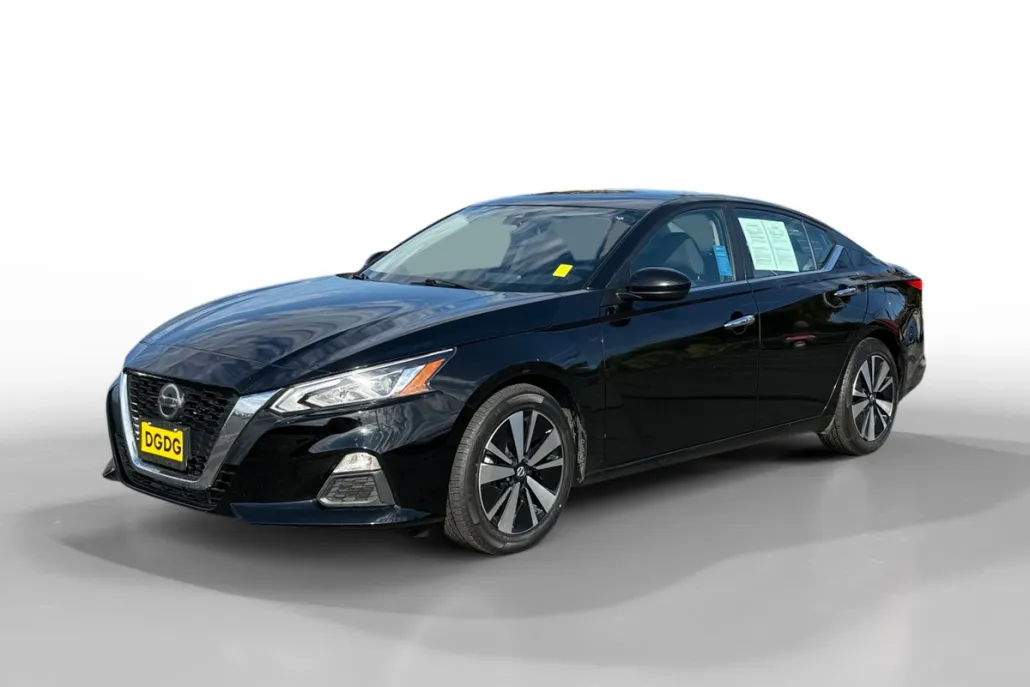 2022 Nissan Altima 2.5 SV photo 1