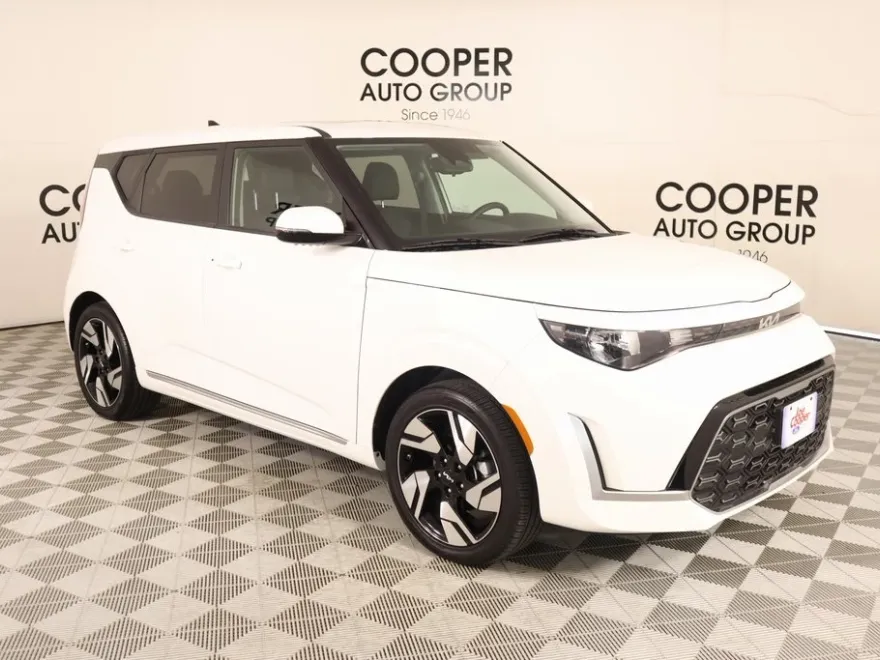2024 Kia Soul GT-Line photo 1