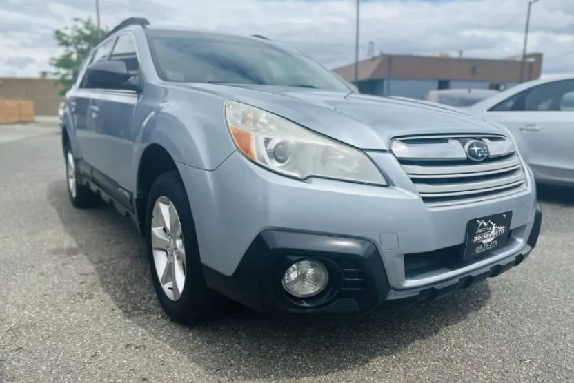 2014 Subaru Outback 2.5i photo 1