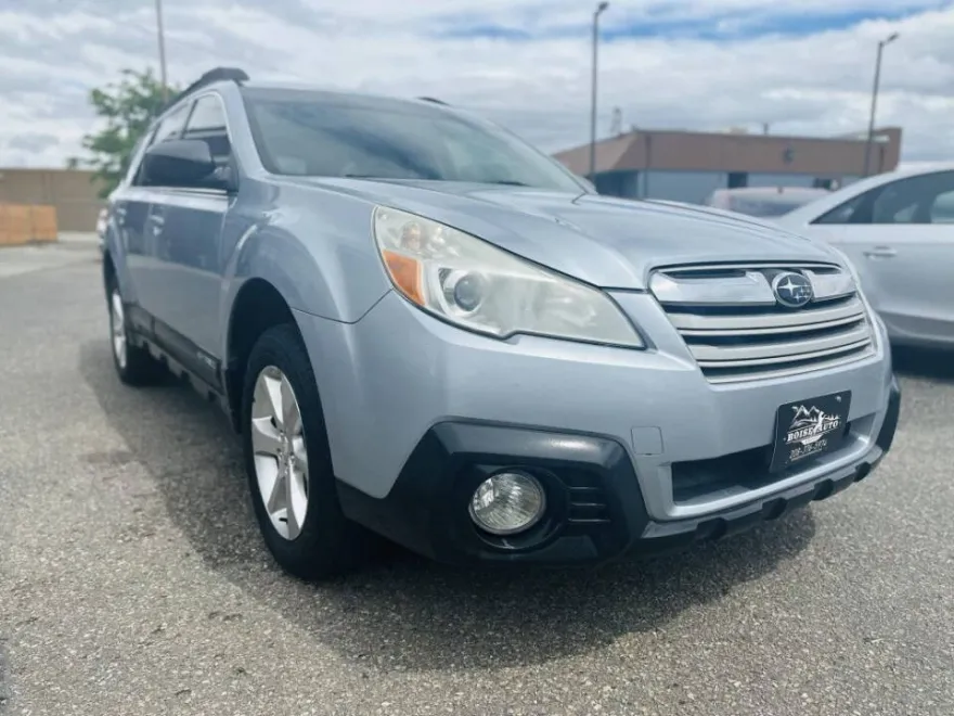 2014 Subaru Outback 2.5i photo 1
