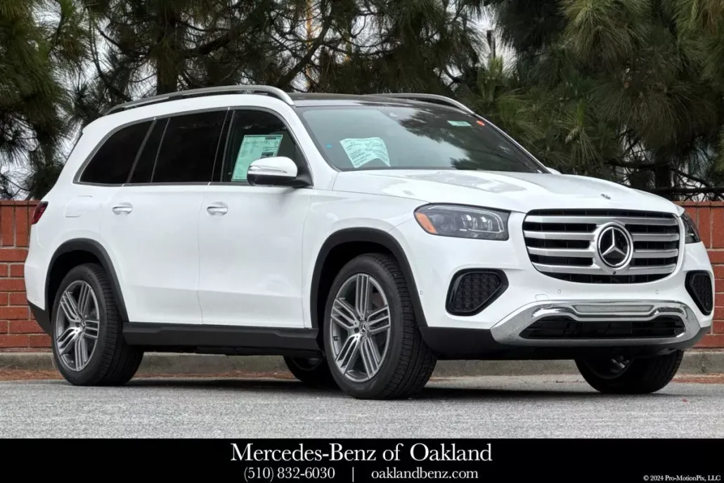 2025 Mercedes Benz GLS 450 4MATIC photo 1