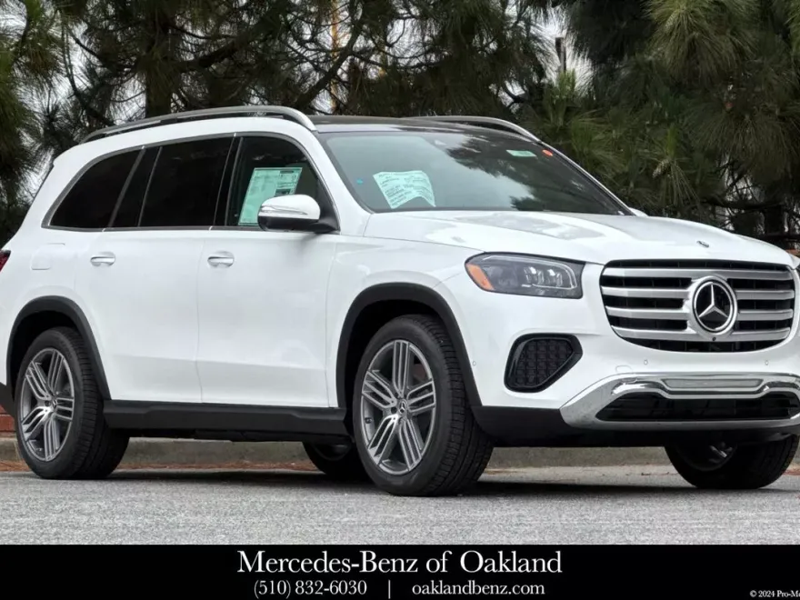 2025 Mercedes Benz GLS 450 4MATIC photo 1