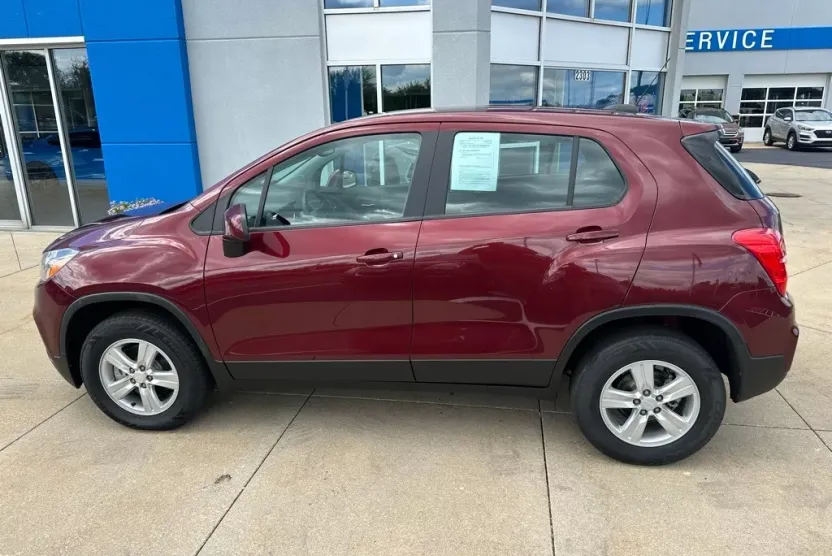 2017 Chevrolet Trax LS photo 1