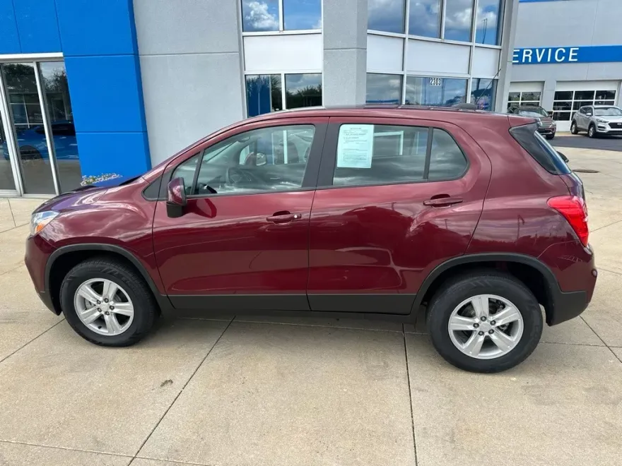 2017 Chevrolet Trax LS photo 1