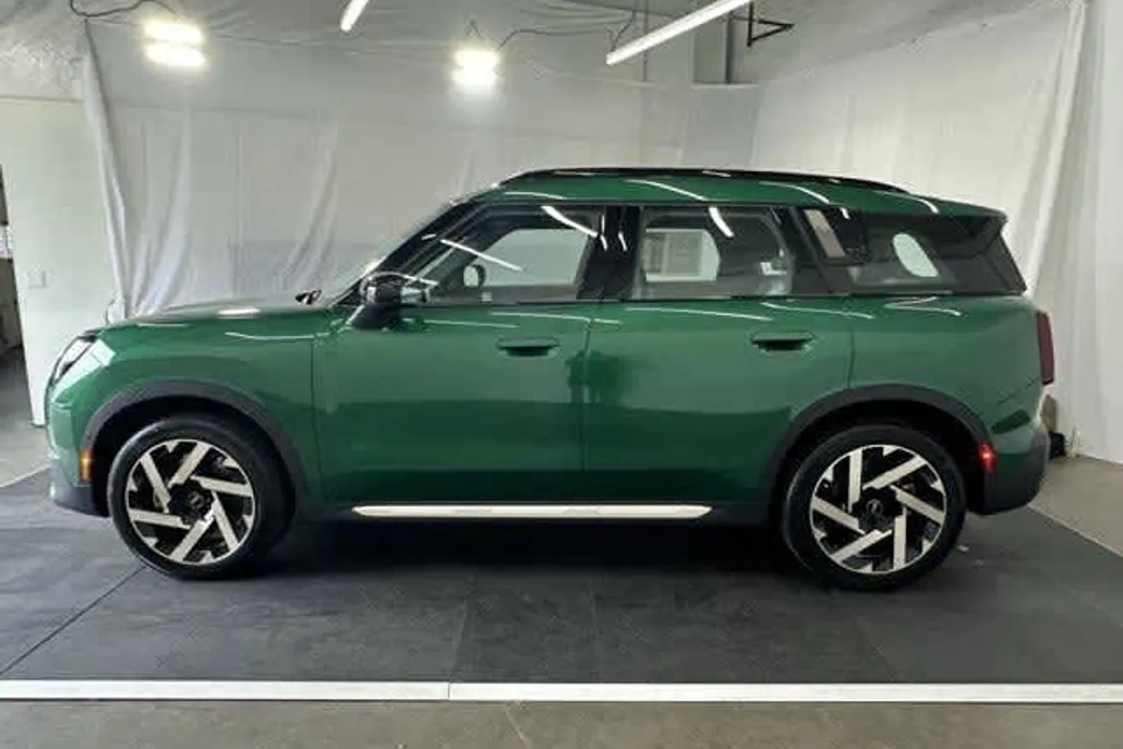 2025 Mini Countryman S photo 1
