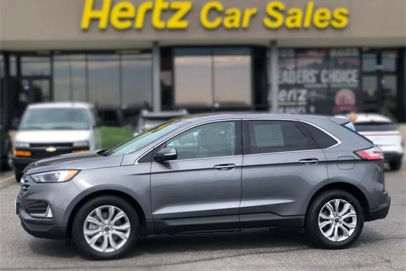 2024 Ford Edge Titanium photo 1