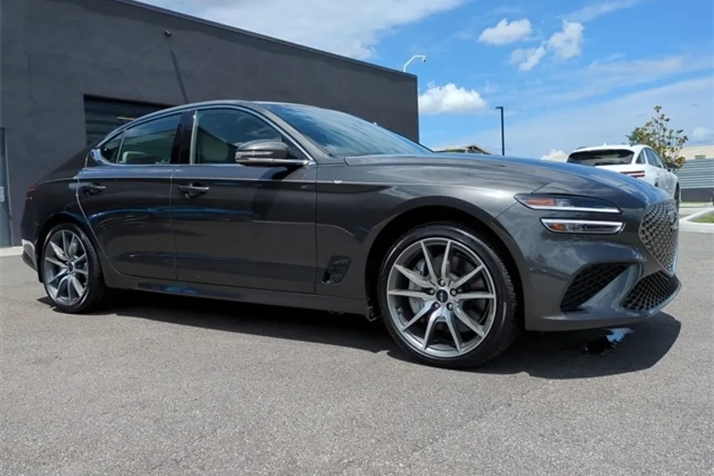2025 Genesis G70 2.5T photo 1