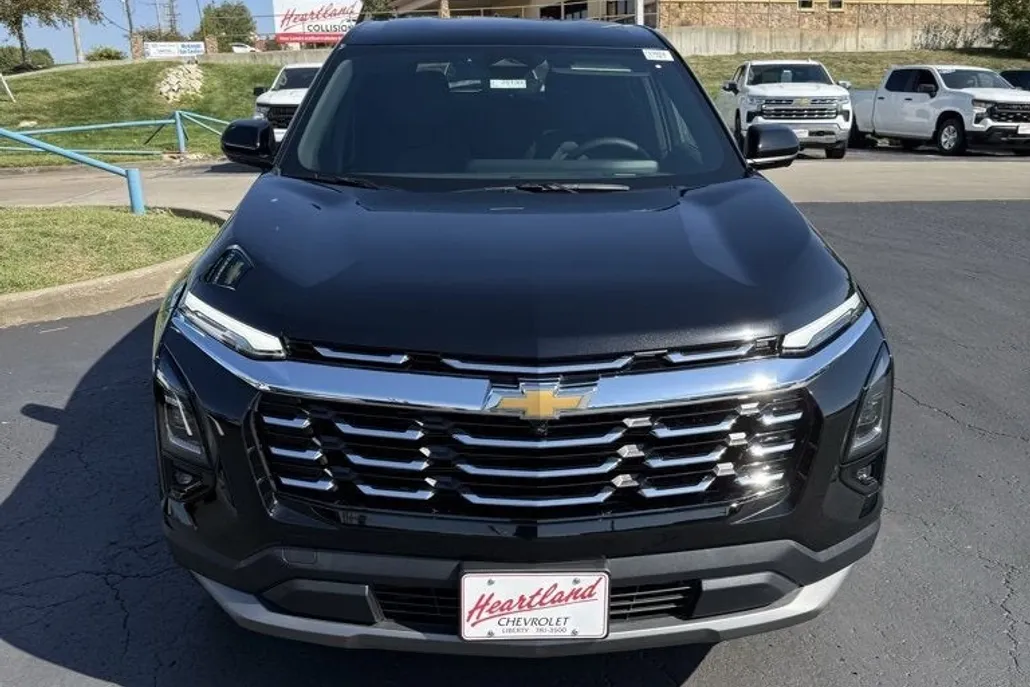 2026 Chevrolet Equinox LT photo 1