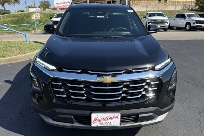 2026 Chevrolet Equinox LT photo 1