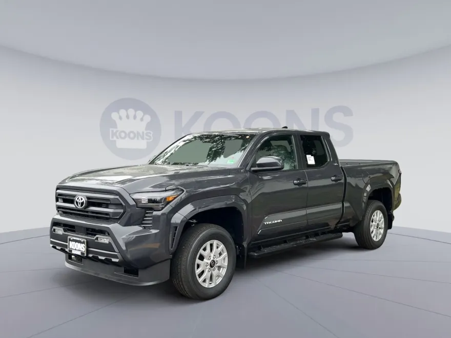2025 Toyota Tacoma SR5 photo 1